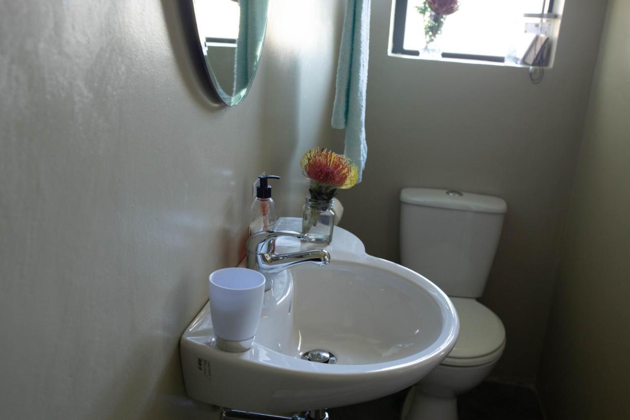 Stay At Friends Economic Rooms Malkopvlei Exterior foto